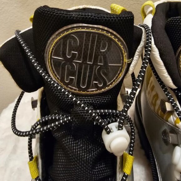 CIRCUS By SAM EDELMAN Trendy Ankle High Lace-Up Boots Water Resistant Sz 6M NEW - Picture 5 of 7